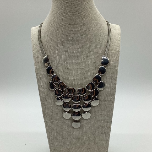 2045. Round Multi-Layered Silver V-Shaped Necklace VGUC
 - Picture 1 of 4